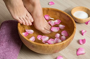 Give the Gift of a Foot Spa Treatment